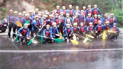 Participantes en un anterior descenso por río Ulla impulsado por el Ayuntamiento de Ames. Foto: CA