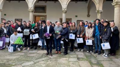 Dous certames que premian a innovación científica e o uso do galego