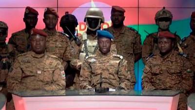 El golpe de Burkina Faso logra apoyo popular y crítica foránea