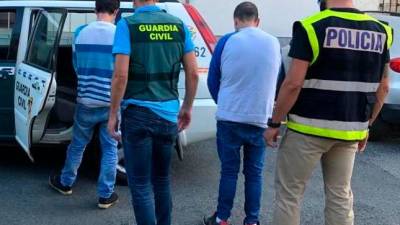 policía. Detención de varios de los integrantes de la banda. Foto: Comisaría de la Policía Nacional de Ferrol-Narón