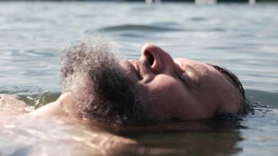 dos secuencias del documental ‘7 lagos, 7 vidas’. Foto: LópezLiFilms