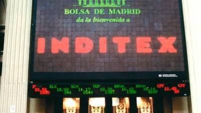 Panel de la Bolsa de Madrid que le dio la bienvenida a Inditex el 23 de abril de 2001. Fotos: ITX