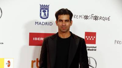 El actor Rubén Cortada posando durante la alfombra roja de la 27 edición de los Premios Forqué, a 11 de diciembre de 2021, en Madrid (España). JAVIER RAMÍREZ / EUROPA PRESS
