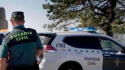 Agentes de la Guardia Civil de Porto do Son tuvieron conocimiento del suceso y se desplazaron hasta la vivienda.