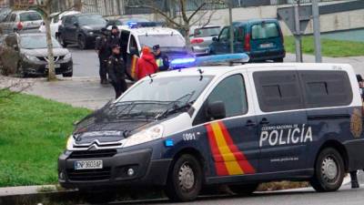 Aceptan penas de prisión dos acusados por un robo con fuerza en Compostela