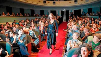 Interior do Teatro Principal de Santiago coa visita da coñecida actriz Angela Molina como galardoada do festival Cineuropa.