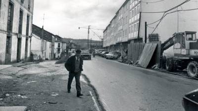 OBRAS en la avenida de Vilagarcía, en la parte de Conxo, a finales de la década de los 80, en el inicio de su desarrollo urbanístico. Foto: M. Blanco