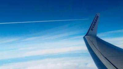 Imagen de un ala de avión en pleno vuelo. FOTO: Esteban Delaiglesia