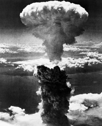 La nube en forma de hongo después de la bomba atómica sobre Nagasaki. (Fuente, es.euronews.com)