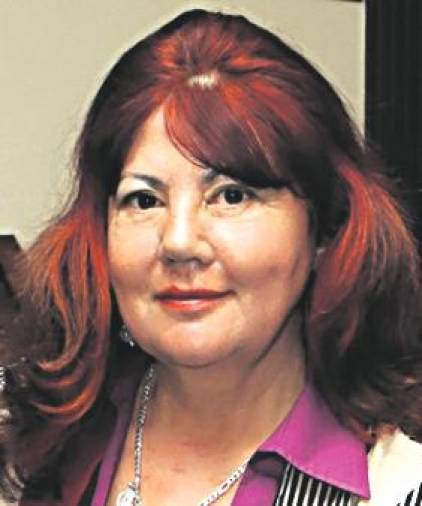Irene Fernández Núñez. Boborás (Ourense). Periodista. Freelance y tertuliana de radio.