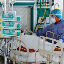 Las muertes diarias en España por coronavirus repuntan a 70 y los contagios bajan a los 246