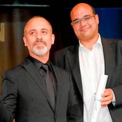 Javier Gutiérrez recibió el premio de manos de Rubén Cela