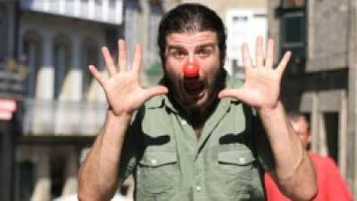 Iván Prado lleva a Chile la faceta más activista del clown