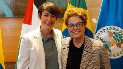 Encontro. A líder nacionalista Ana Pontón xunto con Dilma Rousseff, expresidenta do Brasil, este sábado. Foto: BNG
