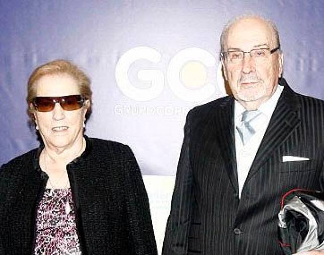Elvira Martínez y José Manuel Durán, tras la entrega de premios. FOTO: Ramón Escuredo, Antonio Hernández, Fernando Blanco, Patricia Santos
