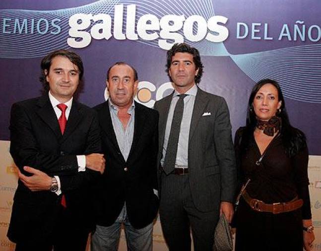 Renato Landeira, a la izquierda, Carlos Rodríguez, José Luis Vilanova y Eva Abal, en un momento de la gala. FOTO: Ramón Escudero, Antonio Hernández, Fernando Blanco y Patricia Santos