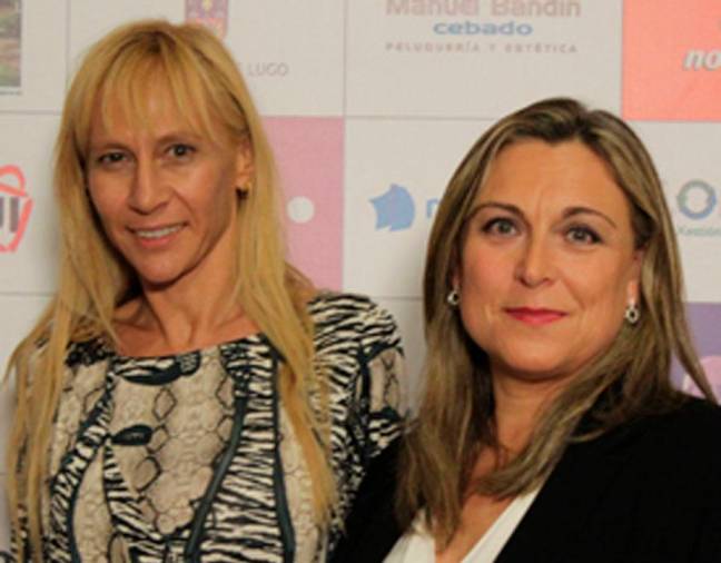 La directora de la TVG, Rosa Vilas, derecha, con Ana Peón. FOTO: F. Blanco, A. Hernández, K. Delgado, P. Sangiao y L. Rodríguez