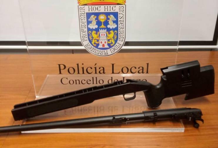 Identificados tres jóvenes por usar un arma sin licencia e intervenido un rifle en Lugo