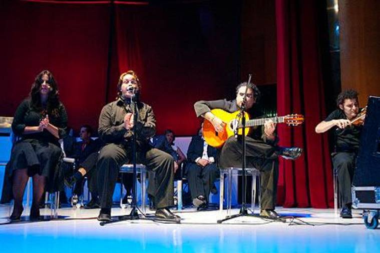 Músicos de la compañía de María Nadal. FOTO: RAMÓN ESCUREDO, ANTONIO HERNÁNDEZ, FERNANDO BLANCO, CRÍS TOBÍO Y M. BLANCO