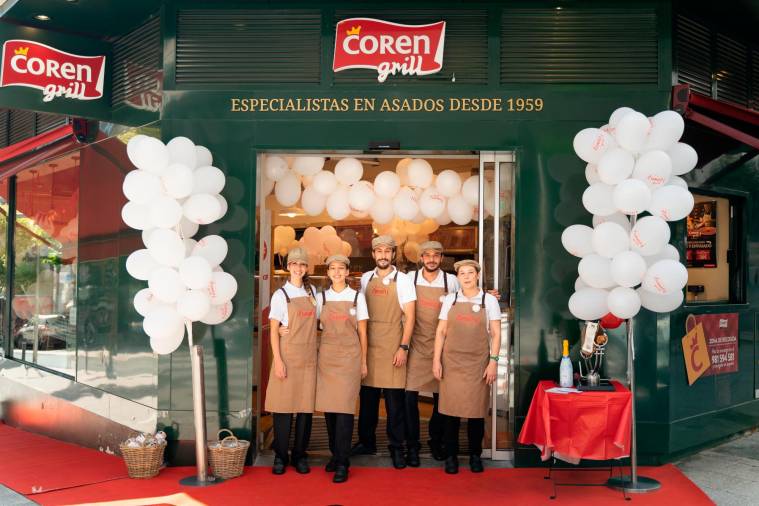 Coren Grill celebra el primer aniversario de su tienda de Santiago
