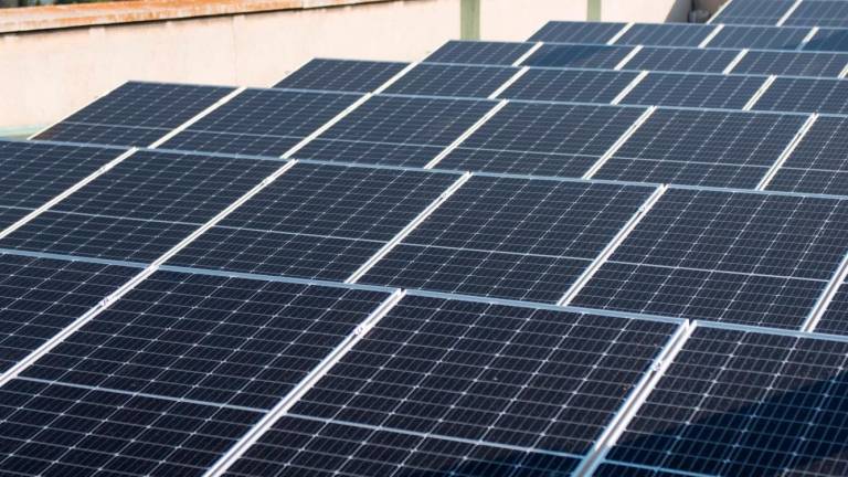 Repsol y Telefónica España crean un ‘joint venture’ para desarrollar el autoconsumo fotovoltaico. FOTO: REPSOL