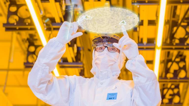 Bosch acaba de inaugurar una fábrica de obleas para microchips en Dresde que puede ayudar a paliar la carencia mundial que afecta a plantas como la viguesa de Stellantis. Foto: Bosch