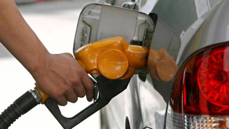 Propuestas de emergencia: reducir el uso del coche y la velocidad para evitar un colapso petrolero