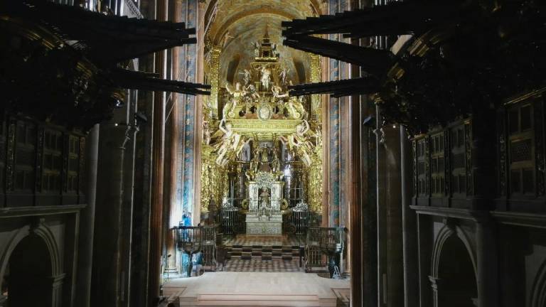 Altar mayor da rehabilitada Catedral de Santiago. Foto: TVG