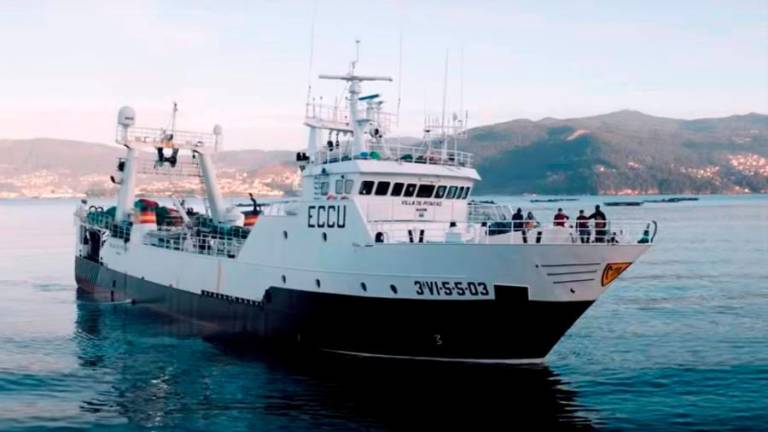 El buque gallego ‘Villa de Pitanxo’, que se hundió este martes en aguas canadienses. Foto: Efe