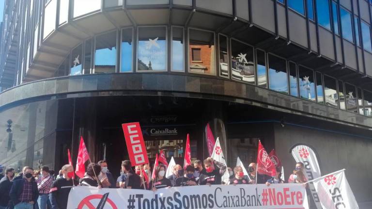 Una de las manifestaciones realizadas por los empleados de CaixaBank. Foto: EP