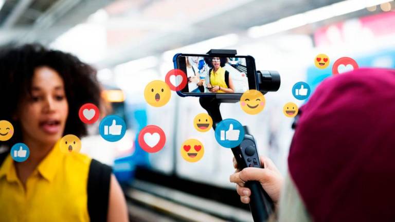 El 85 % de los mensajes que publican influencers incluye publicidad encubierta, según un estudio