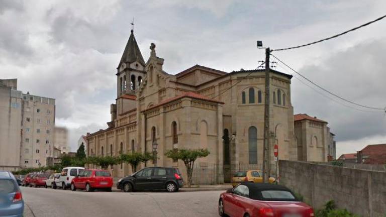 Iglesia de San Paio de A Estrada, donde se oficiará el funeral por Purita Barral este lunes. Foto: MG
