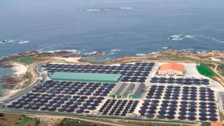 Instalación de acuicultura en la costa de Galicia, que se ve afectada por la nueva normativa
