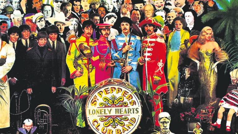 La portada de ‘Stg. Pepper’s lonely hearts club band’ es un icono del ‘pop art’.