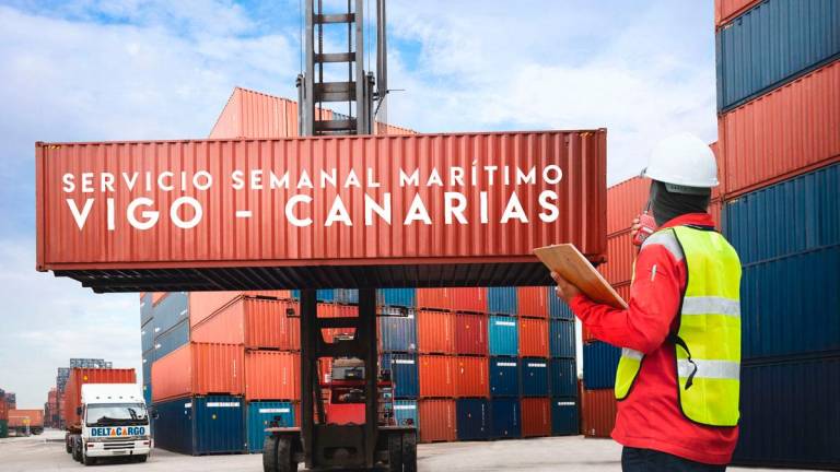 Transporte maritimo de contenedores entre Vigo y Canarias. Foto: Gallego