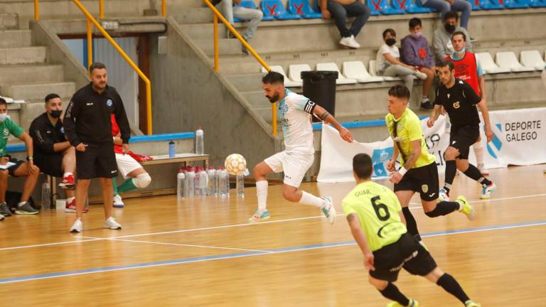 Olvida el Santiago Futsal su K0 en la Copa del Rey y se centra en la liga