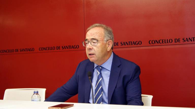 O alcalde de Santiago, Xosé Sánchez Bugallo, este venres no pazo de Raxoi