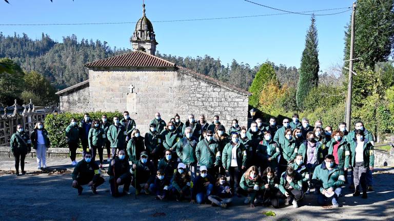 Participantes na andaina organizada por Terras de Compostela