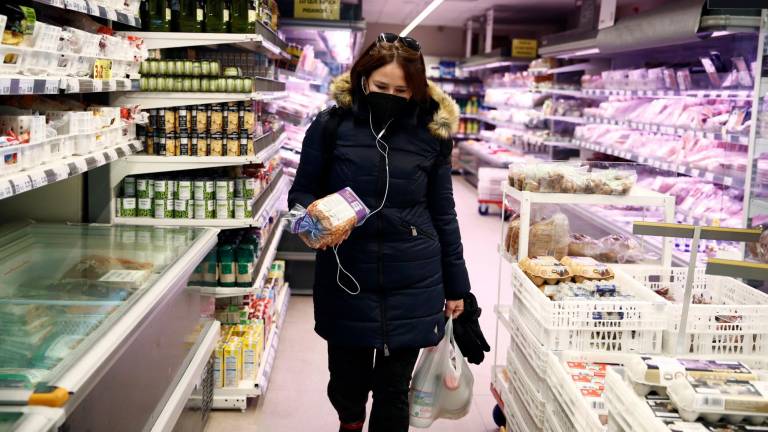variedad. Los supermercados e hipermercados son los principales canales de compra para los consumidores que quieren llevar una dieta saludable. Foto: Javier López
