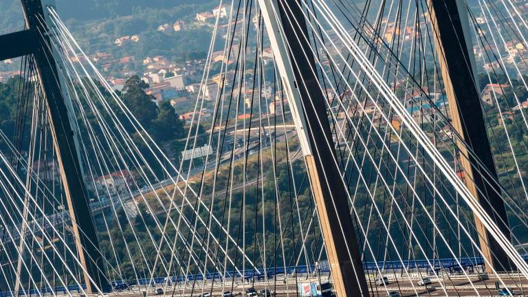 Puente de Rande, en Vigo. PUNTOGA COMUNICACION / MIGUEL RIOPA - Archivo