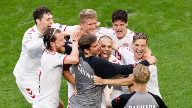ALEGRÍA Los daneses festejan su triunfo. Foto: UEFA