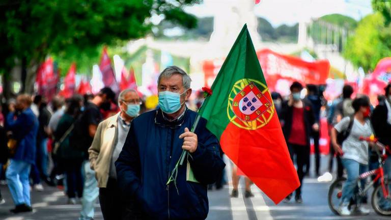 Se dispara la incidencia en Portugal, que clausura los colegios en el Algarve