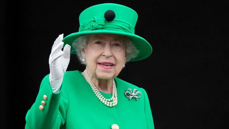 La reina Isabel II en el balcón del Palacio de Buckingham, el pasado mes de junio. Fotos: EP 