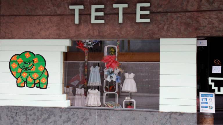Escaparate de Teté Niños, en la calle Montero Ríos, 16. Foto: Antonio Hernández.