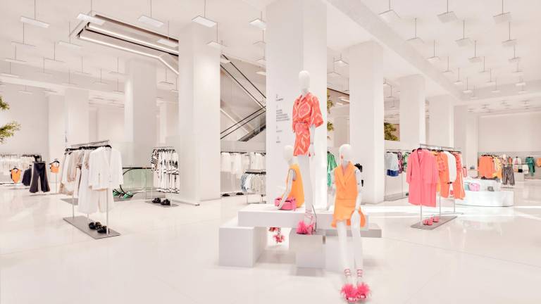 Espectacular imagen del Zara Woman de la novísima y colosal tienda de Plaza de España de Madrid