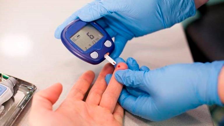Medidor de glucosa en sangre: glucómetro. Foto: Europa Press