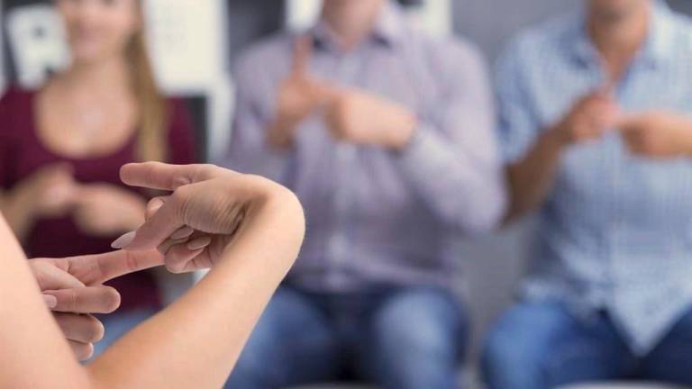 La Federación de Persoas Xordas alerta de cursos de lengua de signos impartidos por “no cualificados”
