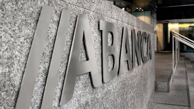 El Grupo Abanca inicia negociaciones para comprar Targobank España y tener más peso en la península