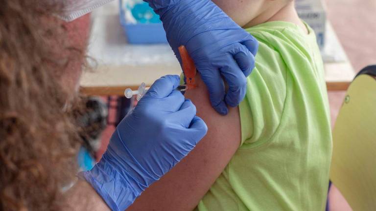 Las autoridades animan a continuar avanzando en la vacunación contra la gripe