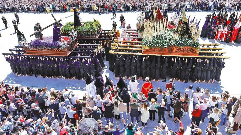 Ferrol encara la recta final de su Semana Santa más multitudinaria en décadas
